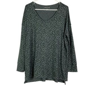 American Eagle super soft v-neck animal print tunic/oversized top, size medium